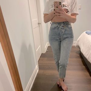 ✨SOLD✨Asymmetric jeans